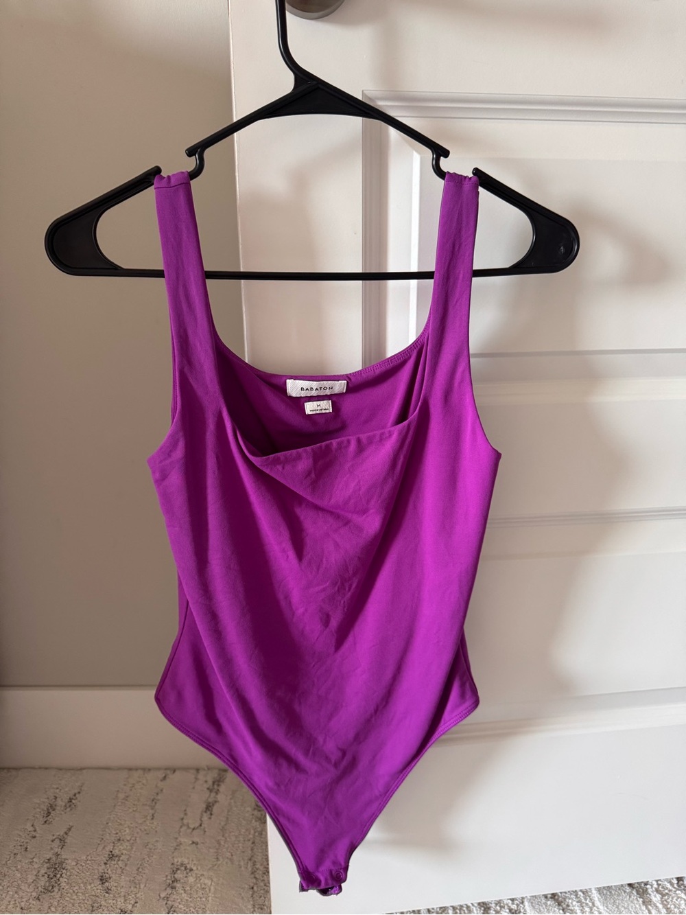 Aritzia Babaton Bright Magenta Scoop Neck Bodysuit